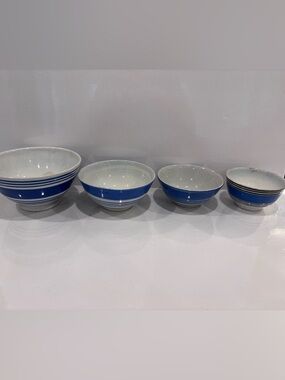 Vintage set of 4 blue banded pottery mixing bowls made in England